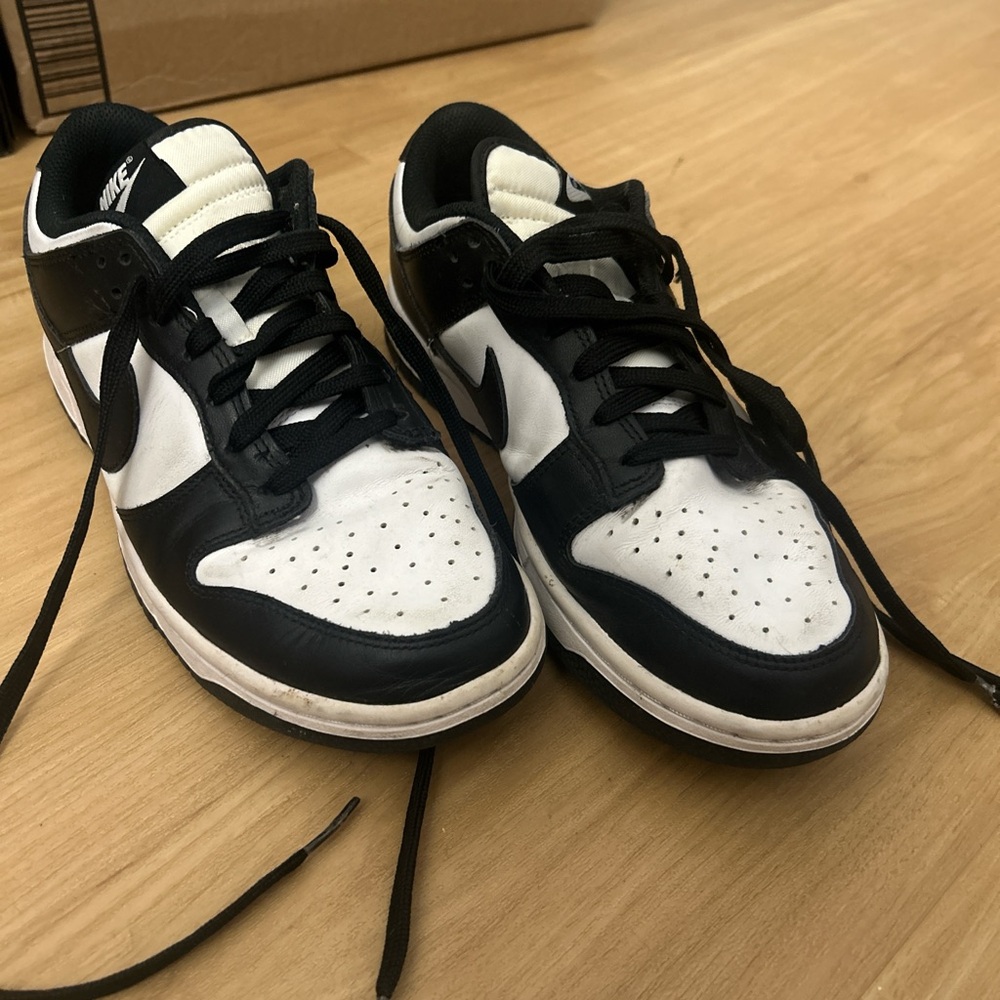 Nike panda dunks
